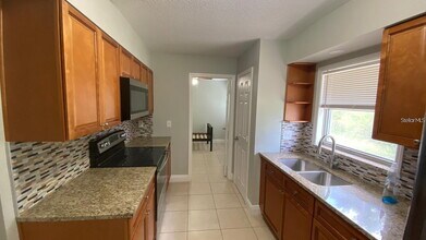 152 Julie Ln in Auburndale, FL - Building Photo - Building Photo