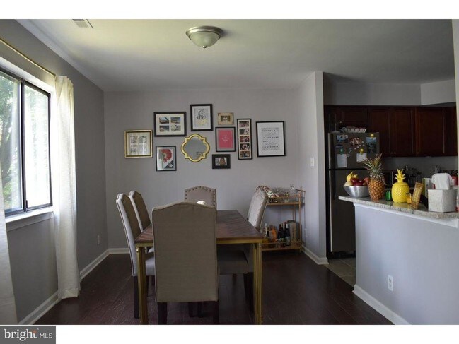 property at 31-33-33 Buttonwood Rd