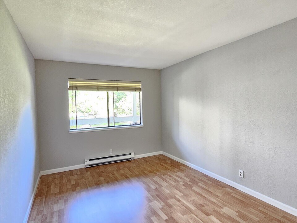 1191 Compass Ln in Foster City, CA - Building Photo