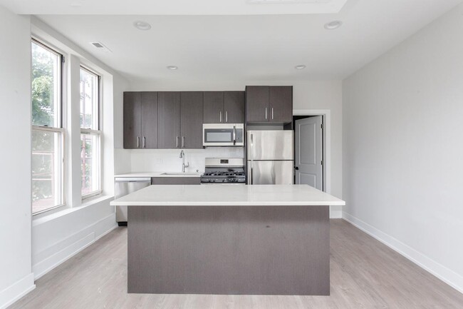 property at 818 W 18th St