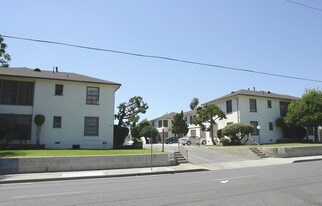209-211 S Almansor St in Alhambra, CA - Building Photo