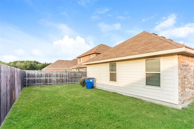 1700 Dove Cir in Ennis, TX - Building Photo - Building Photo
