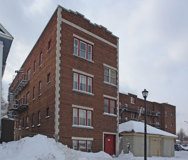 1210 N Clinton Ave in Rochester, NY - Building Photo - Building Photo