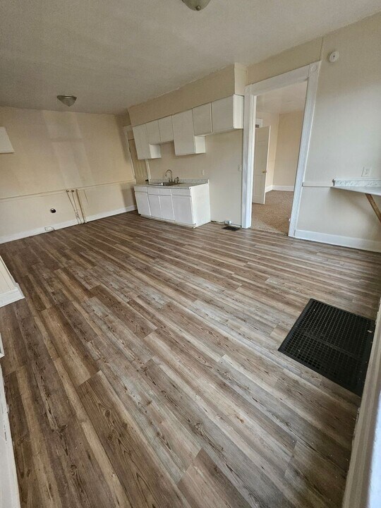 701 W 18th St in Erie, PA - Building Photo