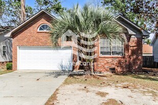 220 Risdon Way in Columbia, SC - Building Photo