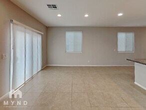 6646 Evander St in North Las Vegas, NV - Foto de edificio - Building Photo