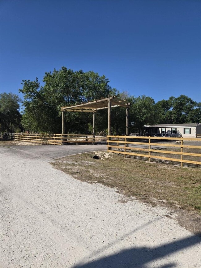 property at 870 N Isora St