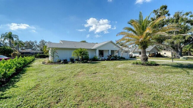 5468 Wilkinson Rd in Sarasota, FL - Building Photo - Building Photo