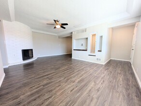 5201 18th St in Lubbock, TX - Building Photo - Building Photo