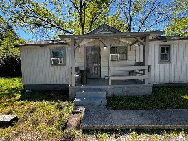 property at 826 Winston Rd