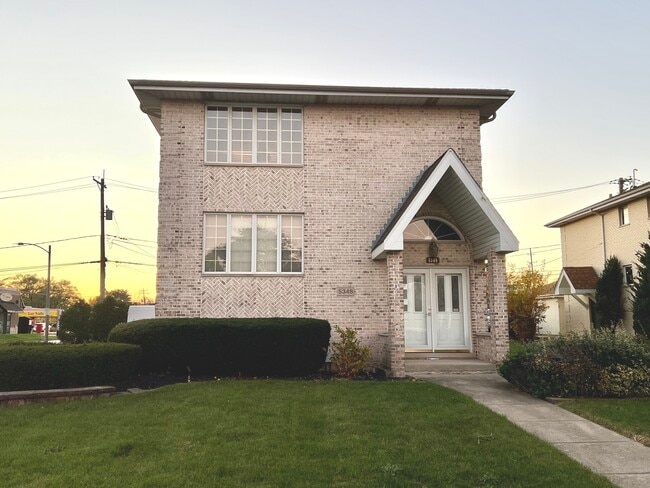 property at 5348 6th Ave