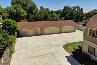 890 S Hamilton Blvd in Pomona, CA - Building Photo - Building Photo