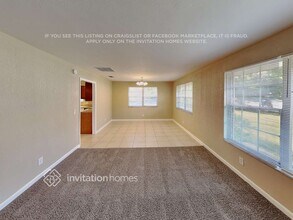 4529 Naranja Dr S in Jacksonville, FL - Foto de edificio - Building Photo