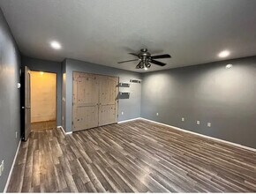 3996 Agua Fria St in Santa Fe, NM - Foto de edificio - Building Photo