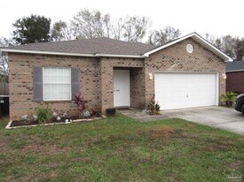 608 Saleta St in Pensacola, FL - Building Photo