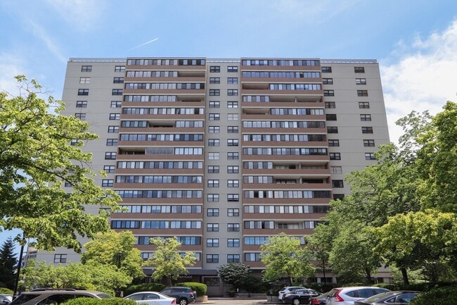 property at 6 Whittier Pl