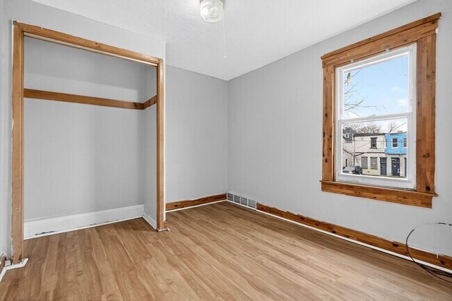 389 E 160th St in Cleveland, OH - Building Photo - Building Photo