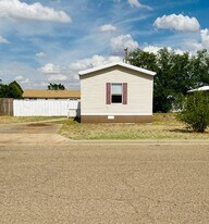 3509 Cesar Chavez Dr in Clovis, NM - Building Photo