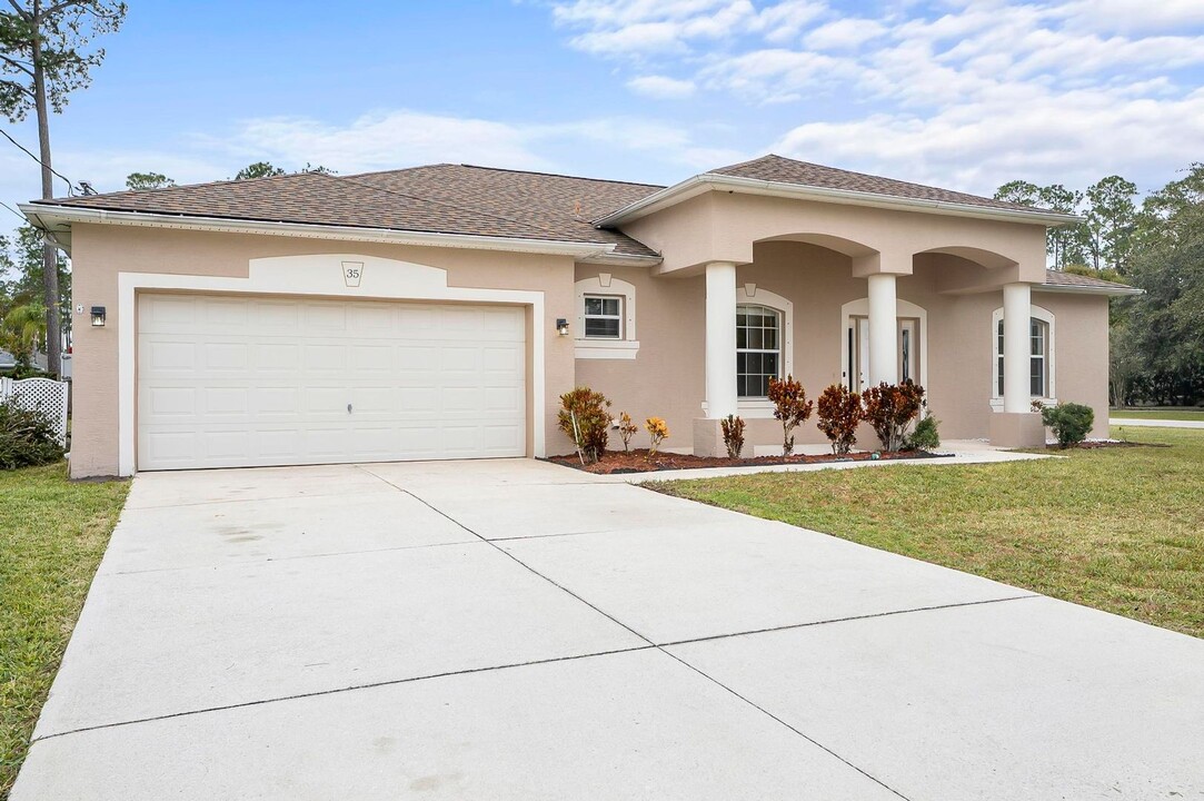 35 Rybark Ln in Palm Coast, FL - Building Photo