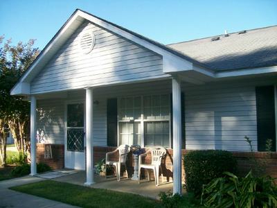 Houston Village in Alamo, GA - Building Photo