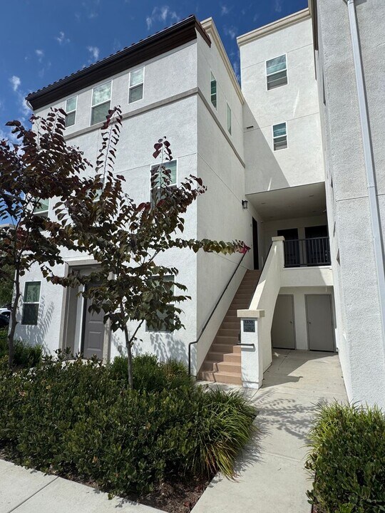 1435 Sulu Sea Ln in Chula Vista, CA - Building Photo