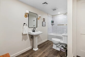 513 Winola Rd in Clarks Summit, PA - Foto de edificio - Building Photo