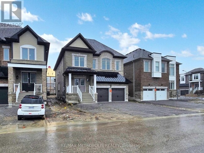 property at 21 La Reine Ave
