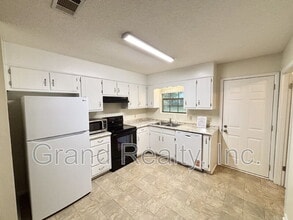 6457 Maddox Rd in Milton, FL - Building Photo - Building Photo