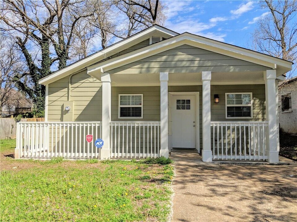 1034 Grant Terrace SE in Atlanta, GA - Building Photo
