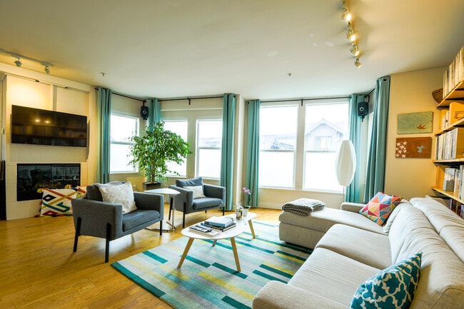 1171 Oak St, Unit 5