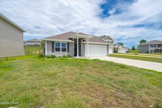 7177 Ellie B Dr in Panama City, FL - Building Photo - Building Photo