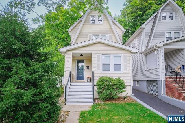 property at 29 Dean St