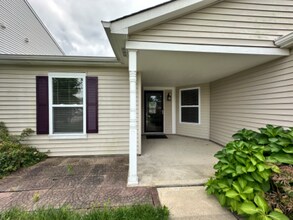 9393 W Quarter Moon Dr in Pendleton, IN - Building Photo - Building Photo
