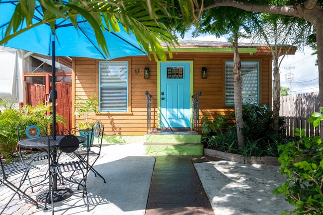 17 S L St in Lake Worth Beach, FL - Building Photo - Building Photo