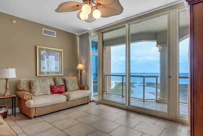 2 Portofino Dr in Pensacola Beach, FL - Building Photo - Building Photo