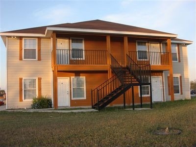 113 Linares in Alton, TX - Building Photo