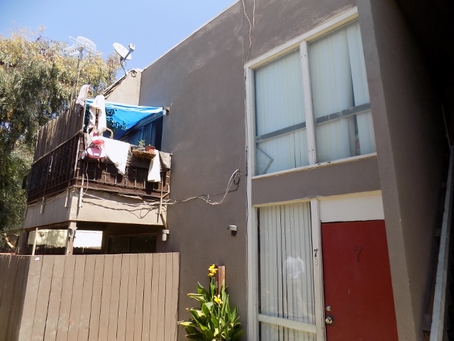 South Central Apartments in Visalia, CA - Foto de edificio - Building Photo