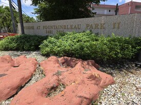 8425 NW 8th St in Miami, FL - Building Photo