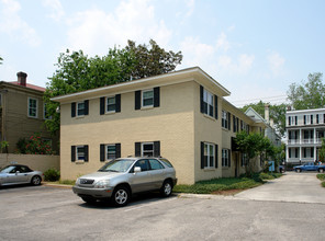 117-119 Wentworth St in Charleston, SC - Building Photo - Building Photo