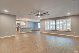4668 Red Oak Dr in Milton, FL - Foto de edificio - Building Photo