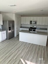 22242 Aleutian Ave in Foley, AL - Foto de edificio - Building Photo