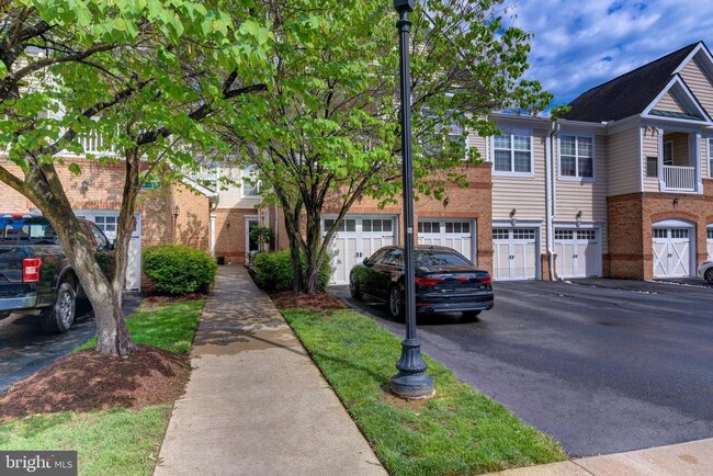 43920 Hickory Corner Terrace in Ashburn, VA - Building Photo - Building Photo