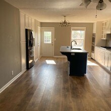 10431 Bell Station Rd in Oak Grove, KY - Building Photo - Building Photo