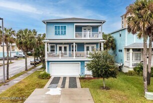 137 6th Ave S in Jacksonville Beach, FL - Building Photo