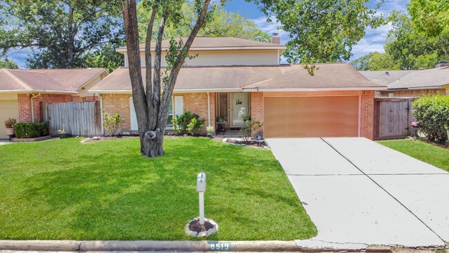 8519 Church Light Ln in Houston, TX - Building Photo - Building Photo