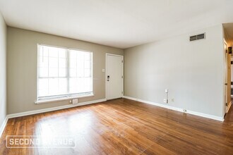 8110 Alvin Ln in Little Rock, AR - Building Photo - Building Photo