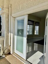 238 Lakeview Dr in Palmdale, CA - Foto de edificio - Building Photo