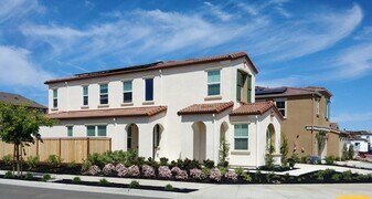 2481 Azalea Ave in Tracy, CA - Building Photo