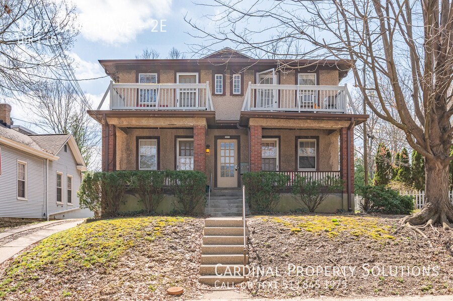 1627 Larch Ave in Cincinnati, OH - Building Photo