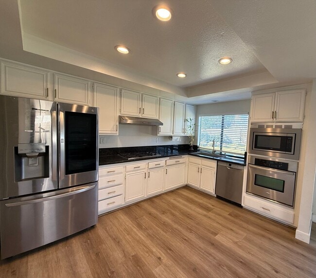 533 Strauss Dr in Thousand Oaks, CA - Building Photo - Building Photo